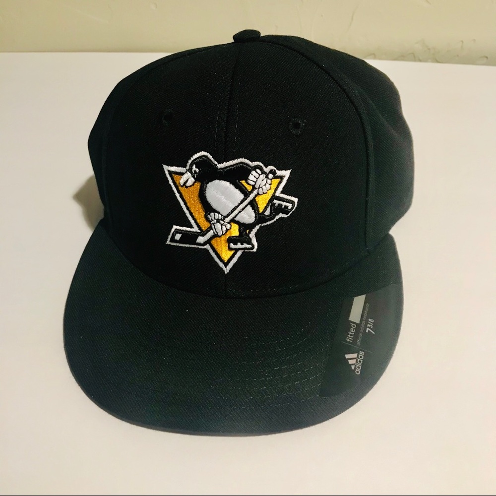NWT Pittsburgh Penguins 7/3/8 Fitted Hat